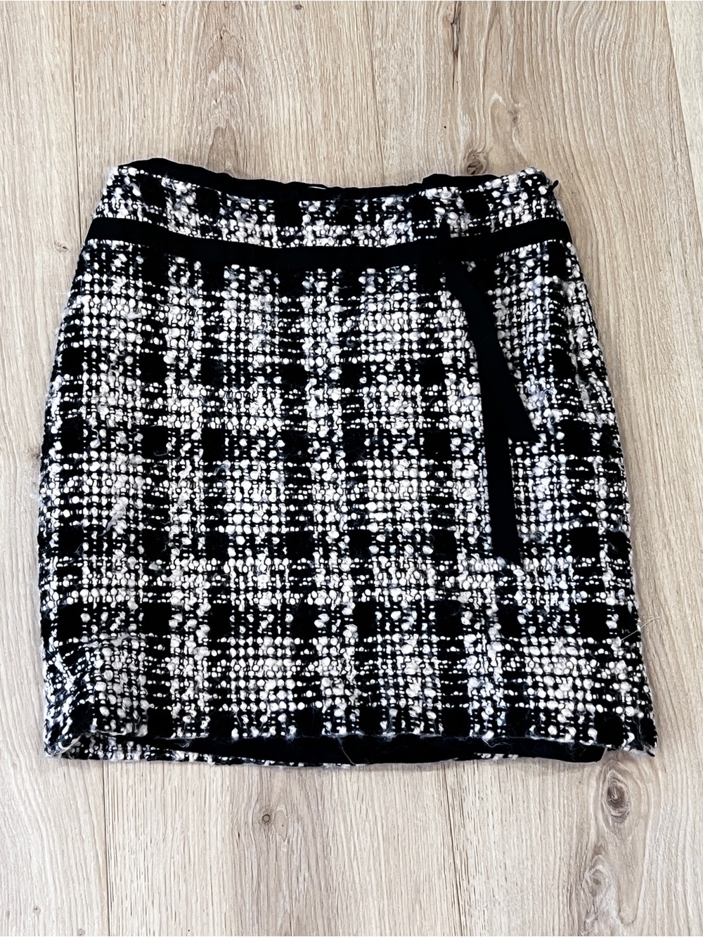 Black & Pink Wool Blend Tweed Pencil Skirt
